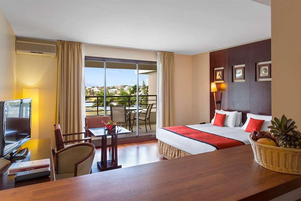 Ramada Hotel & Suites By Wyndham נומיאה חדר תמונה