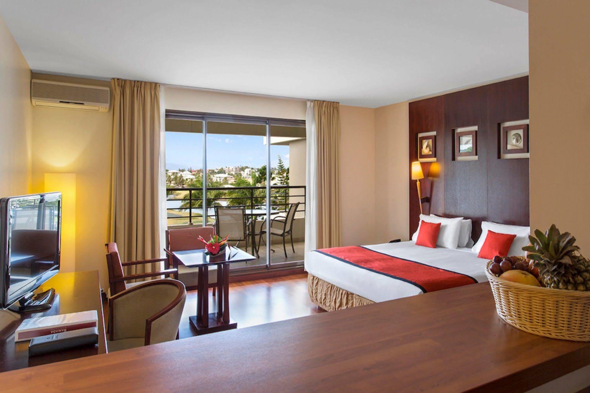 Ramada Hotel & Suites By Wyndham נומיאה מראה חיצוני תמונה
