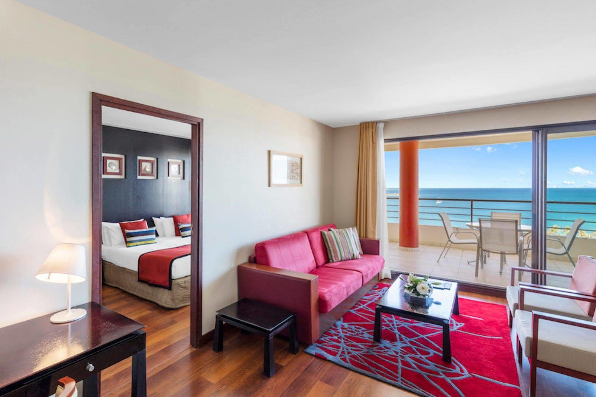 Ramada Hotel & Suites By Wyndham נומיאה מראה חיצוני תמונה