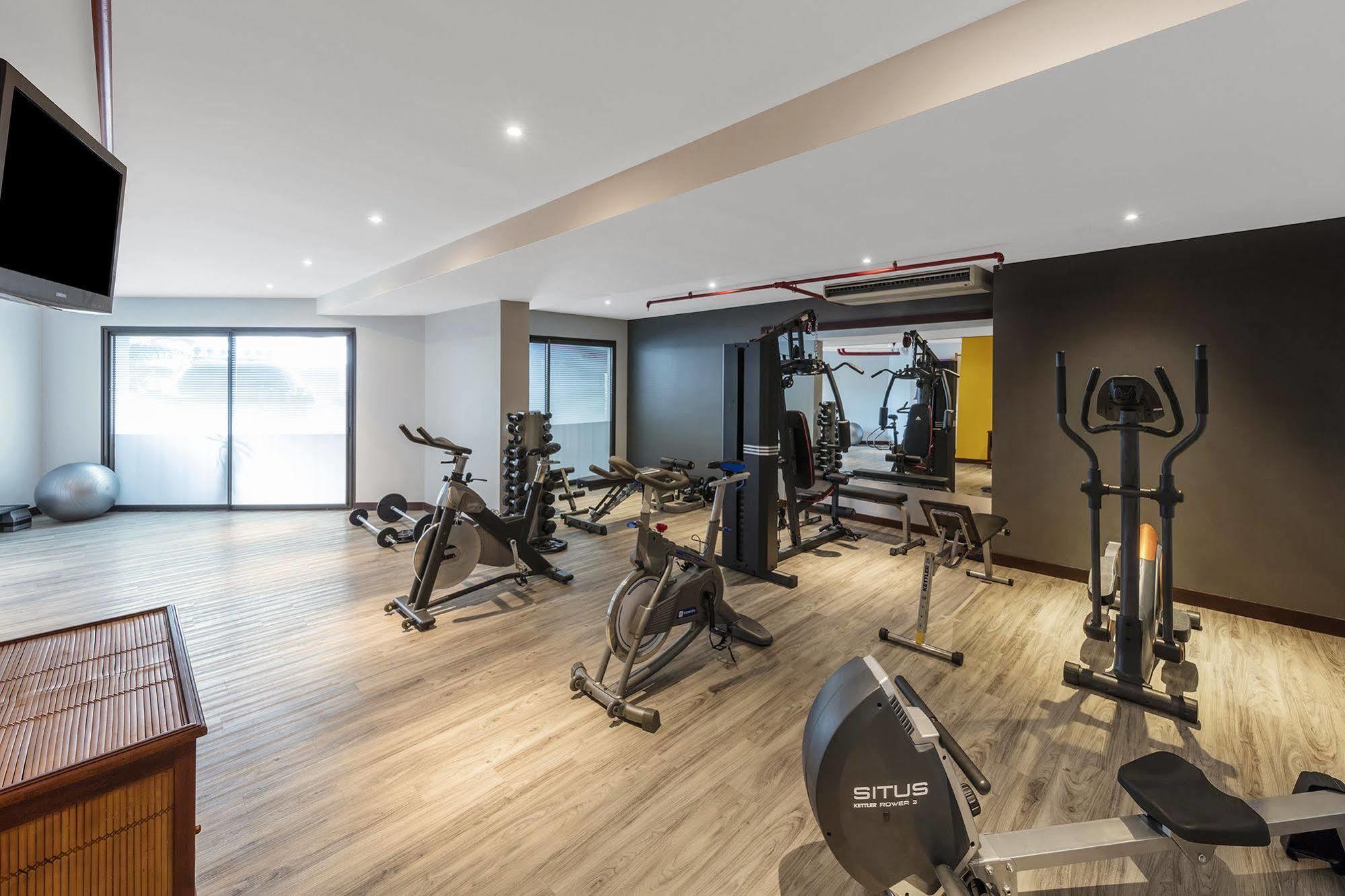 Ramada Hotel & Suites By Wyndham נומיאה מראה חיצוני תמונה